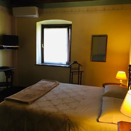 Ai Tre Confini Alojamento de Acomodação e Pequeno-almoço 3*