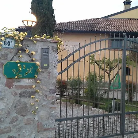 Alojamento de Acomodação e Pequeno-almoço Ai Tre Confini 3*